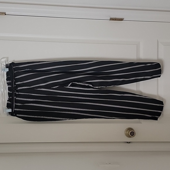 H&M, Size 8, High Waist, Paper Bag Style Pants, Black w/ White Stripes, NEW - Picture 2 of 15
